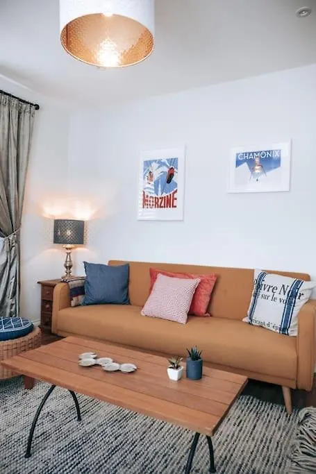 Aurora- 3 Bed Villa With Parking And Garden Bournemouth